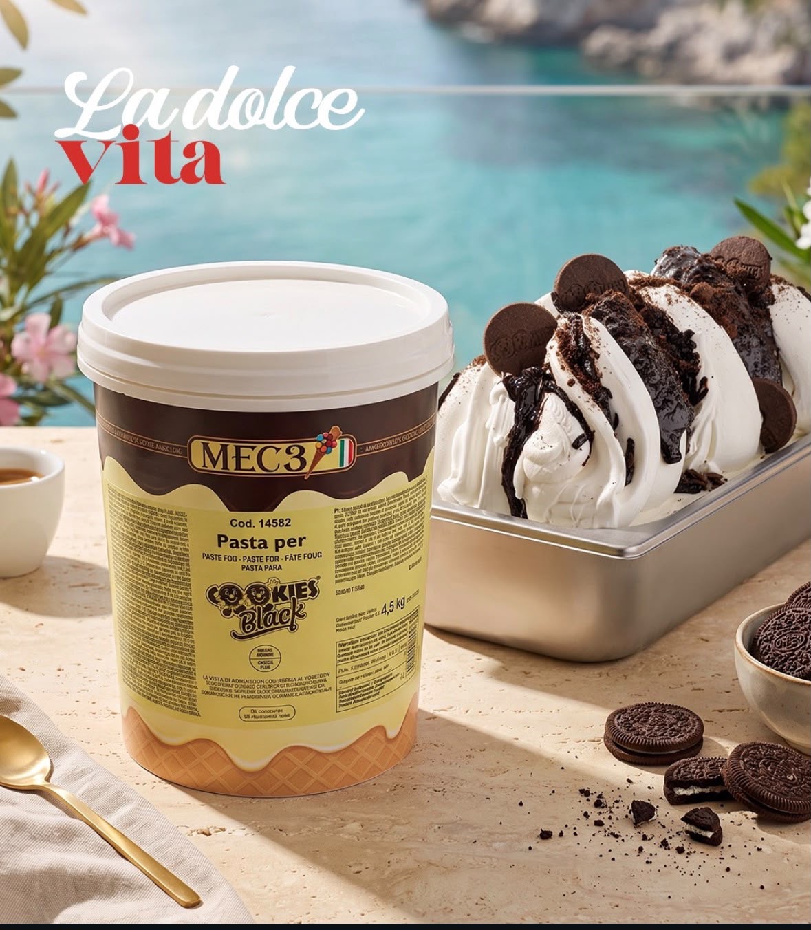 Kbelík MEC3 Pasta per Cookies Black vedle gelata s orea sušenkami